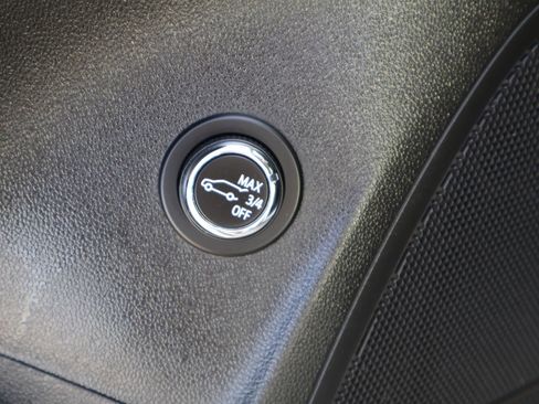 Used 2023 Buick Envision Essence w/ Sport Touring Package image 23