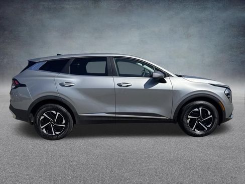 Used 2023 Kia Sportage LX AWD/4WD image 4