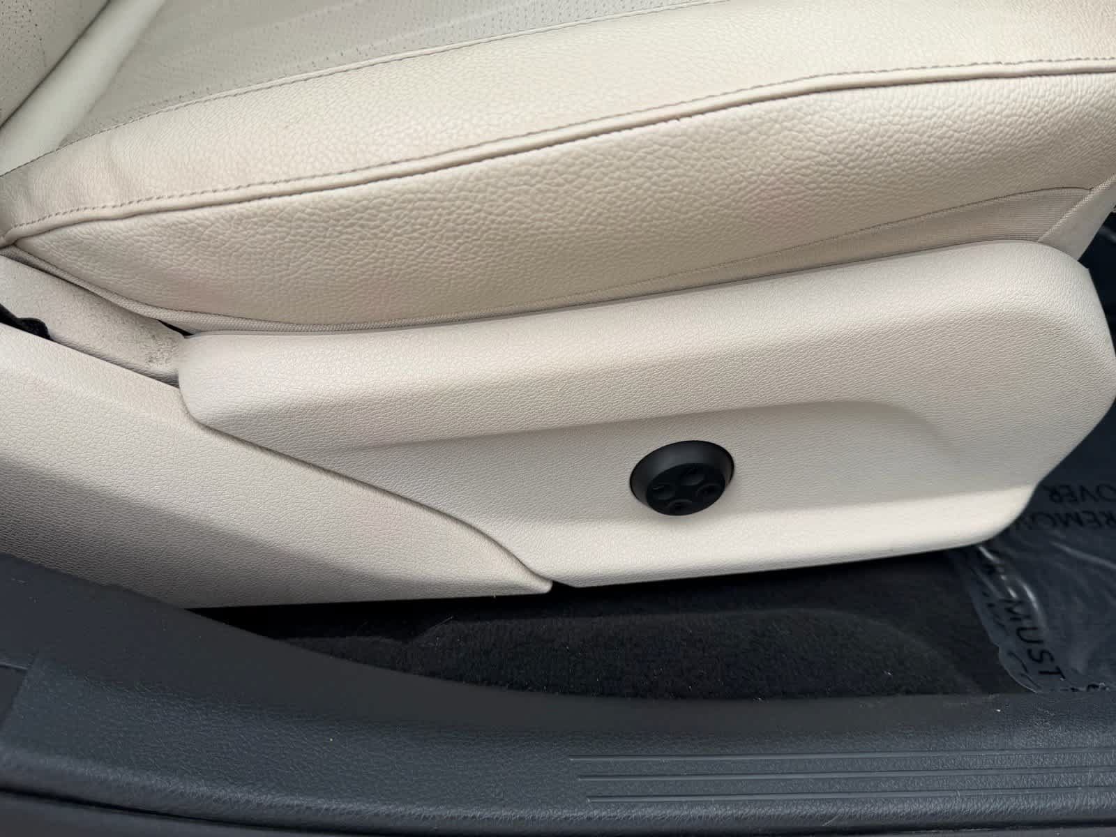 Used 2017 Mercedes-Benz E 300 image 14
