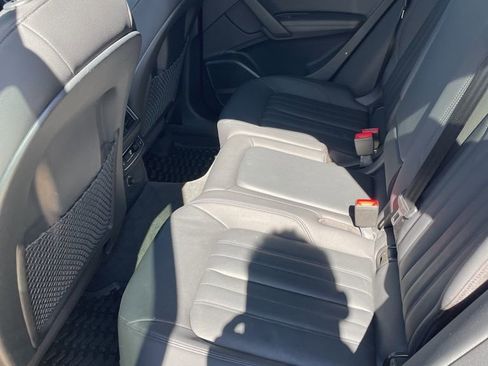 Used 2018 Audi Q5 Prestige w/ Prestige Package image 12