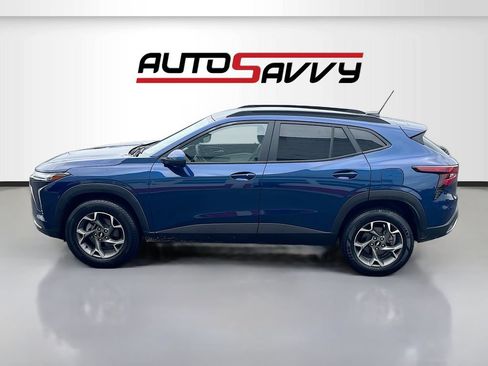 Used 2024 Chevrolet Trax LT w/ Driver Confidence Package FWD image 4