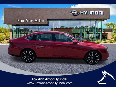 Used 2023 Honda Accord Touring image 6