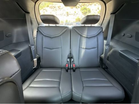 Certified 2023 Cadillac XT6 Sport w/ Technology Package AWD/4WD image 19