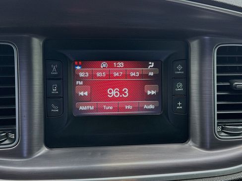 Used 2016 Dodge Charger SE image 10