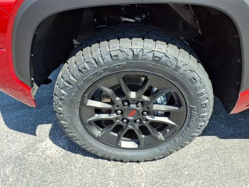New 2026 Toyota Tundra SR5 w/ SR5 Convenience Package AWD/4WD image 4