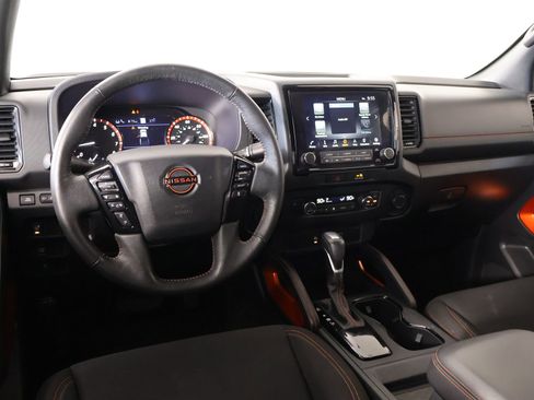 Used 2022 Nissan Frontier Pro-X w/ Technology Package image 2