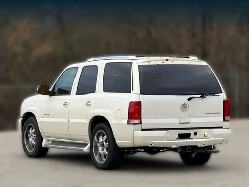 Used 2004 Cadillac Escalade 2WD image 8