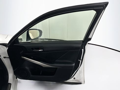 Used 2015 Lexus IS 250 image 34