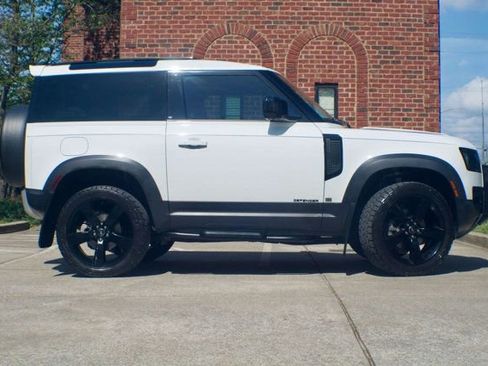 Used 2022 Land Rover Defender 90 S image 4