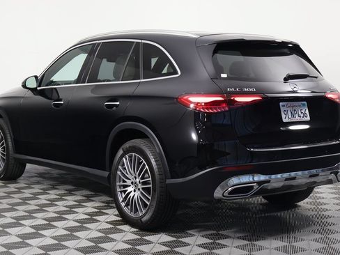 Used 2024 Mercedes-Benz GLC 300 4MATIC image 6