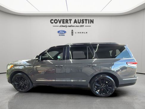 Used 2022 Lincoln Navigator Black Label AWD/4WD image 2