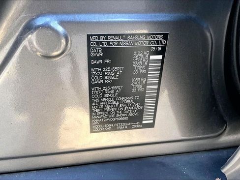 Used 2016 Nissan Rogue S AWD/4WD image 9