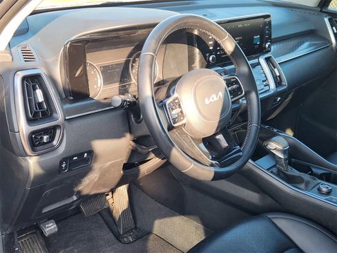 Certified 2022 Kia Sorento S image 2