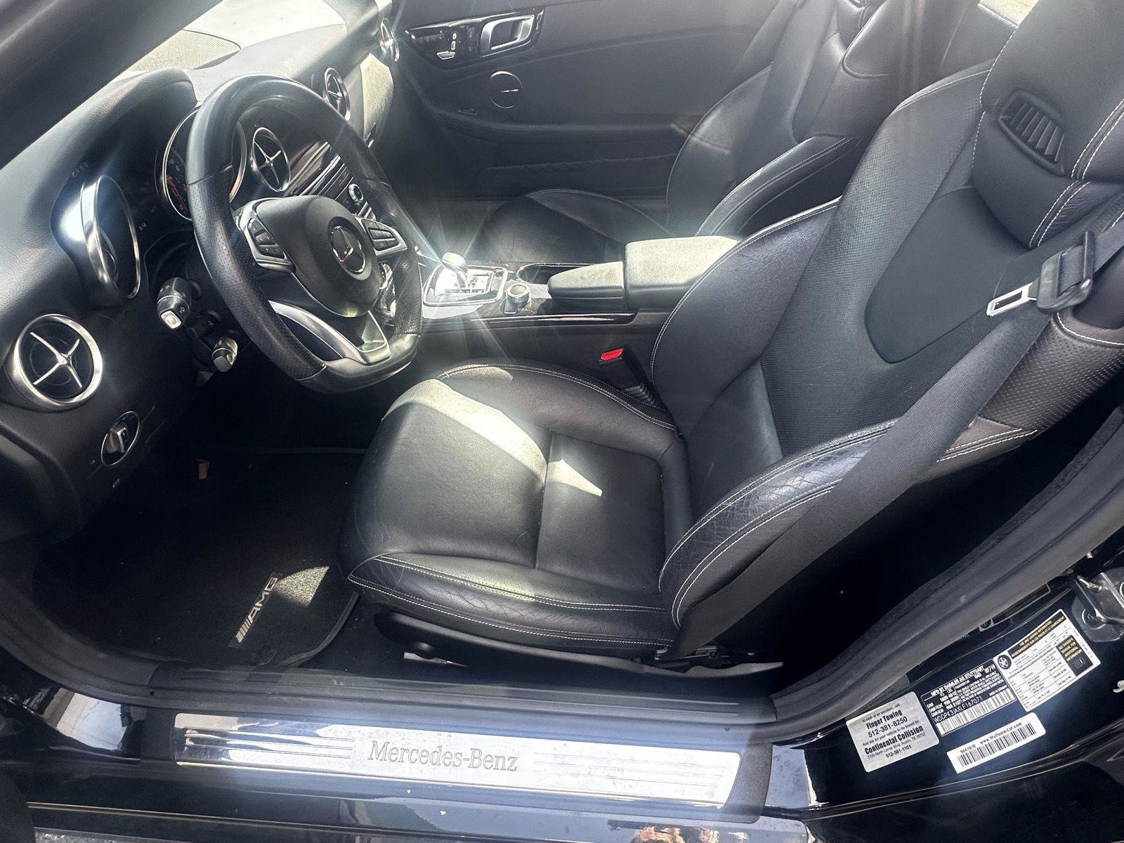 Used 2020 Mercedes-Benz SLC 300 image 4