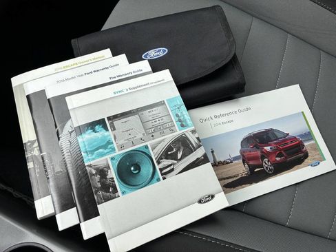 Used 2016 Ford Escape SE w/ Equipment Group 201A AWD/4WD image 30