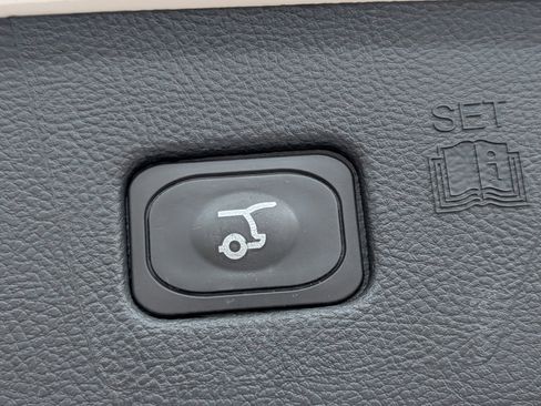 Used 2024 Ford Edge ST-Line image 34