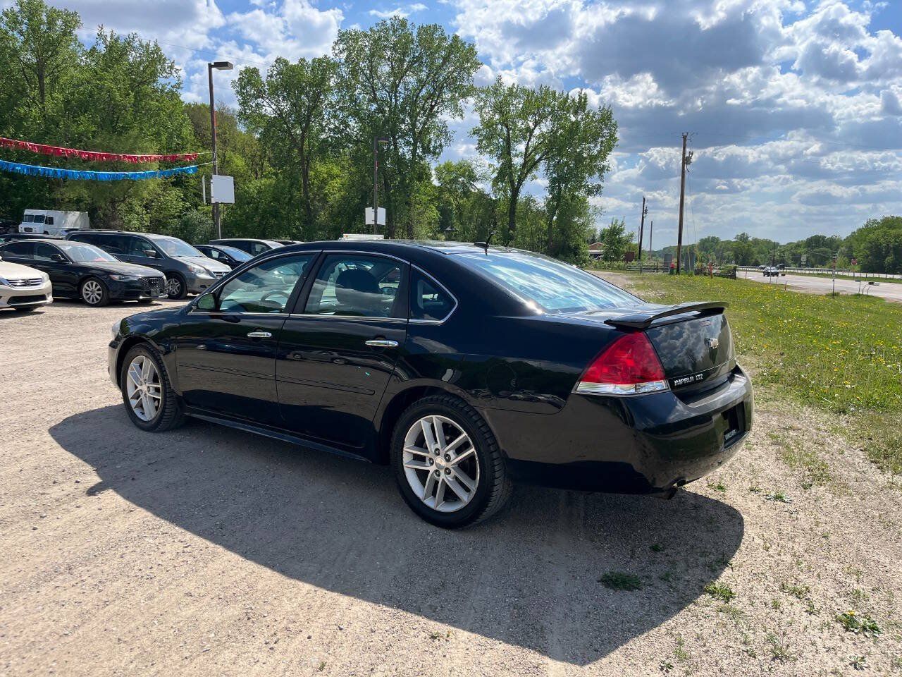 Used 2012 Chevrolet Impala LTZ FWD image 11
