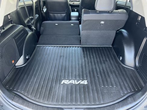 Used 2015 Toyota RAV4 Limited w/ Technology Package AWD/4WD image 20