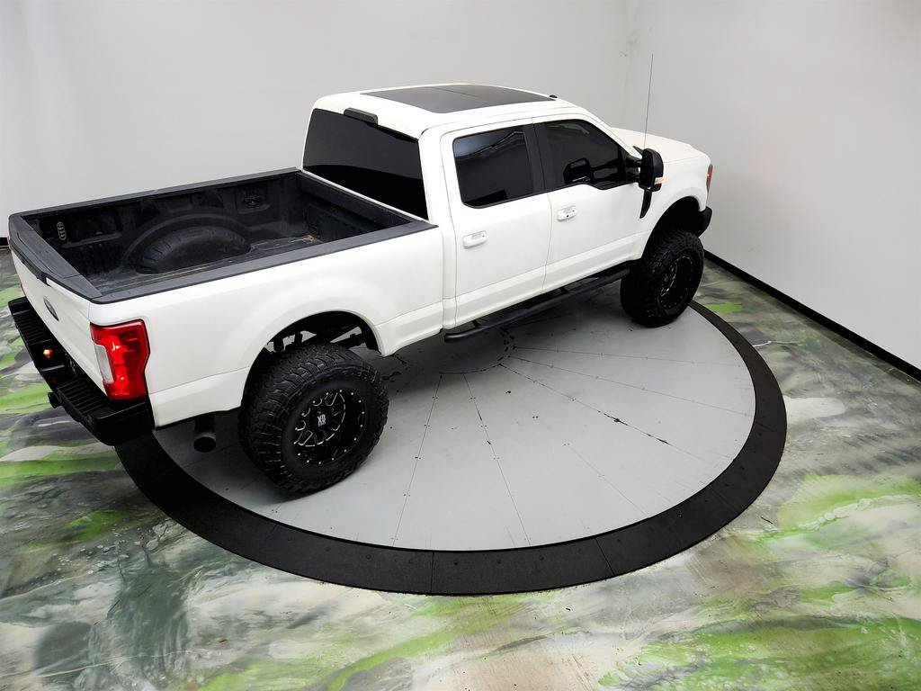 Used 2017 Ford F250 Lariat w/ Lariat Ultimate Package AWD/4WD image 32