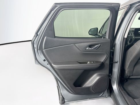 Used 2025 Chevrolet Blazer LT FWD image 25