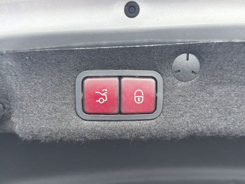 Used 2021 Mercedes-Benz C 300 Sedan image 12