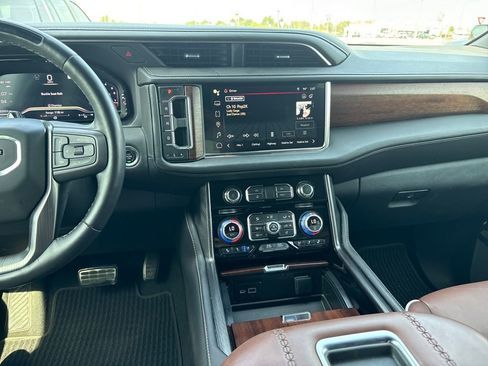 Used 2023 GMC Yukon Denali Ultimate image 21