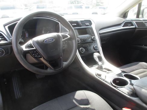 Used 2014 Ford Fusion SE image 34