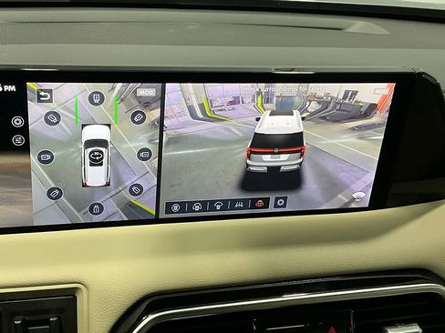 Used 2025 Nissan Armada Platinum Reserve image 12