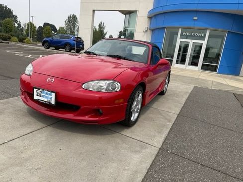 Used 2005 MAZDA MX-5 Miata w/ Convenience Pkg RWD image 13