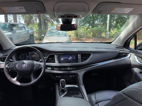 Used 2020 Buick Enclave Avenir w/ Avenir Technology Package AWD/4WD image 23