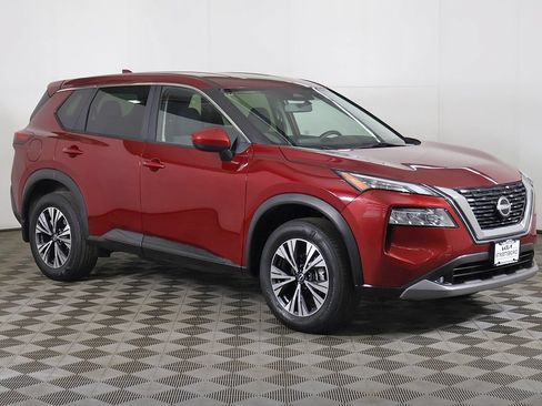 Used 2023 Nissan Rogue SV AWD/4WD image 2
