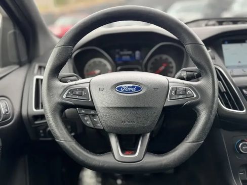 Used 2017 Ford Focus ST w/ Equipment Group 402A image 15