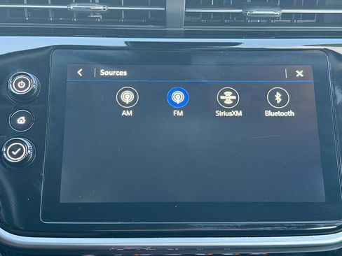 Used 2023 Chevrolet Bolt EUV LT image 16