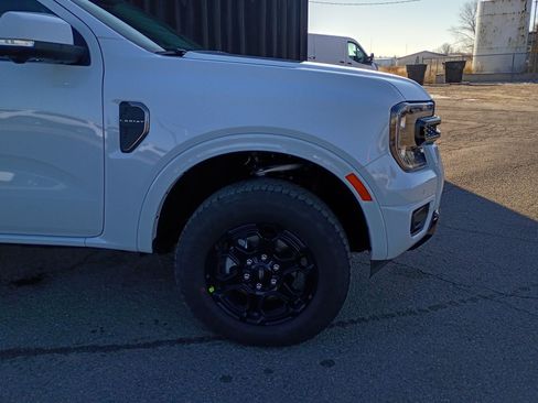 New 2025 Ford Ranger Lariat w/ Black Appearance Package AWD/4WD image 5