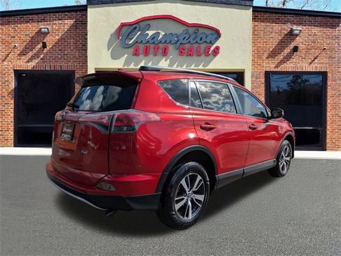 Used 2016 Toyota RAV4 XLE image 3