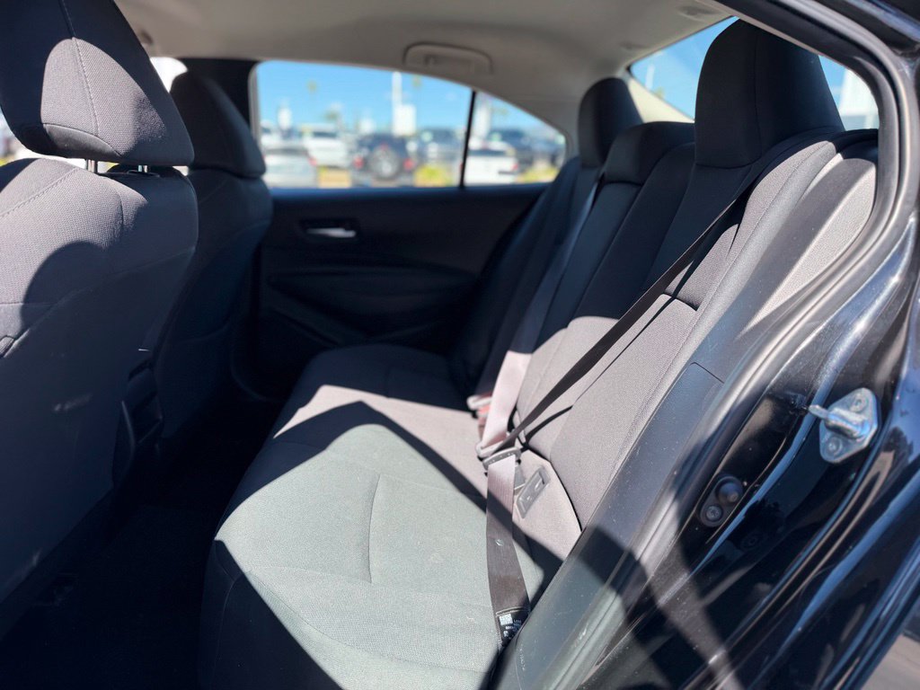Used 2021 Toyota Corolla LE FWD image 4