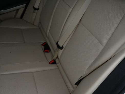 Used 2015 Mercedes-Benz GLK 350 2WD image 15