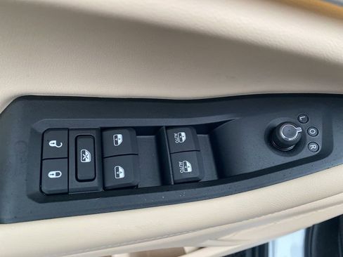 New 2025 Jeep Grand Cherokee Limited image 10