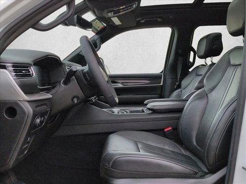 Used 2022 Jeep Wagoneer Series II w/ Premium Group I image 17