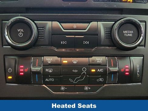 Used 2018 Ford Explorer XLT w/ Equipment Group 202A AWD/4WD image 16