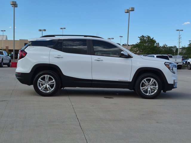 Used 2024 GMC Terrain SLE w/ Driver Convenience Package AWD/4WD image 4