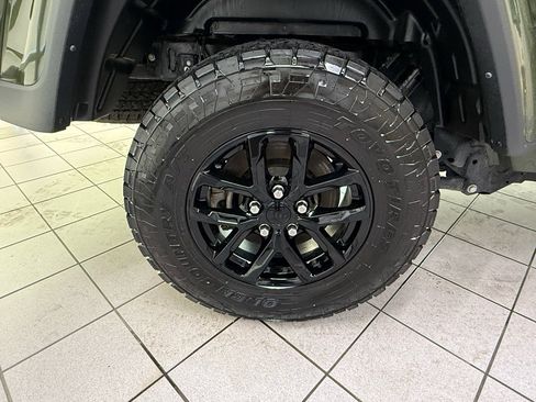 Used 2022 Jeep Gladiator Sport AWD/4WD image 14