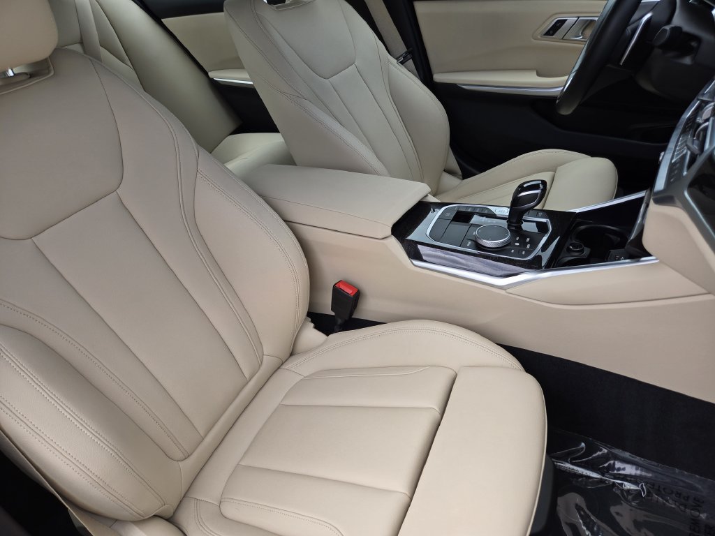 Used 2021 BMW 330i xDrive Sedan w/ Convenience Package AWD/4WD image 14
