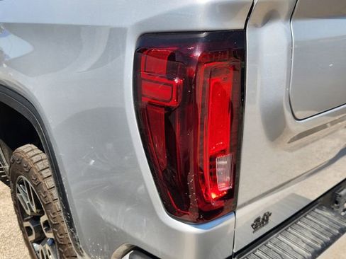 Used 2022 GMC Sierra 1500 AT4 w/ AT4 Premium Package image 7