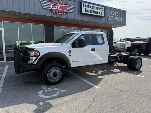 Used 2021 Ford F450 XL w/ Power Equipment Group image 1
