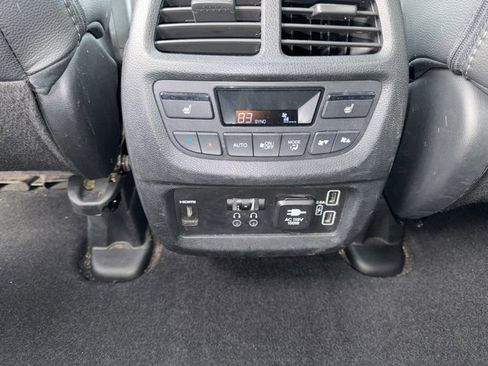 Used 2021 Honda Pilot Touring image 7