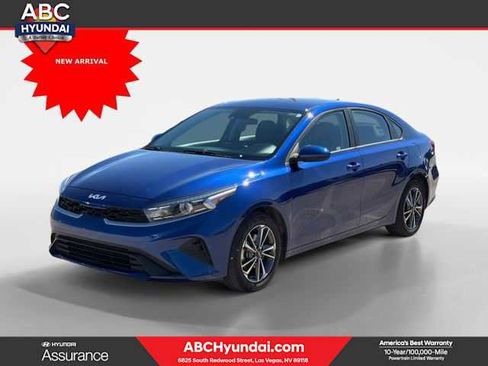Used 2023 Kia Forte LXS image 1