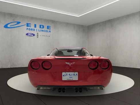 Used 2005 Chevrolet Corvette Coupe w/ Preferred Equipment Group RWD image 7