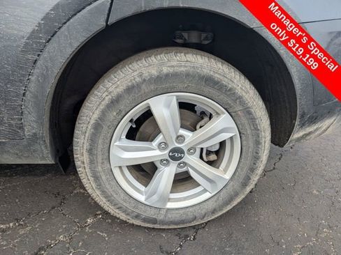 Used 2023 Kia Sorento LX image 24