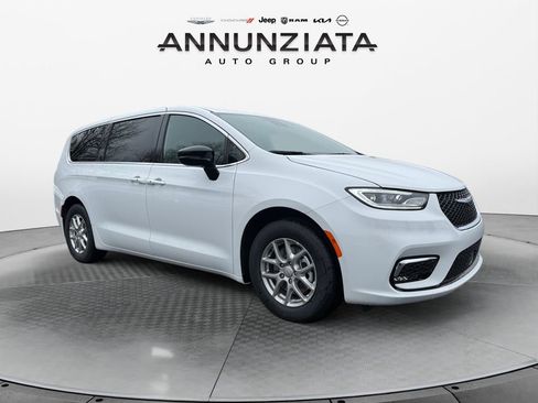New 2026 Chrysler Pacifica Select FWD image 7